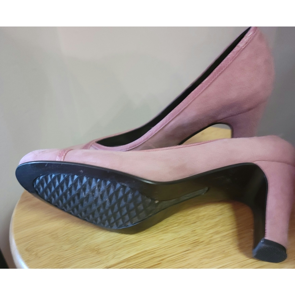 Shoes - Picture 2 of 2